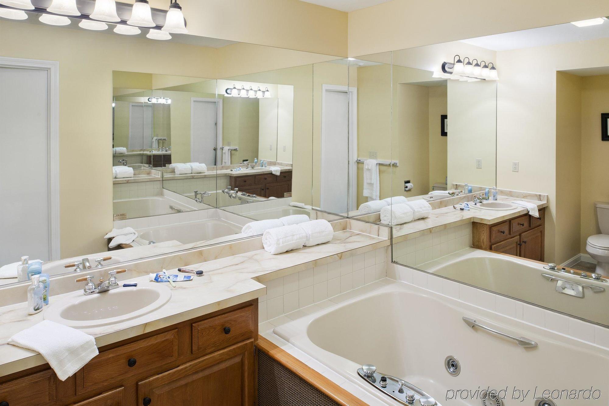 The Summit Resort Weirs Beach Habitación foto